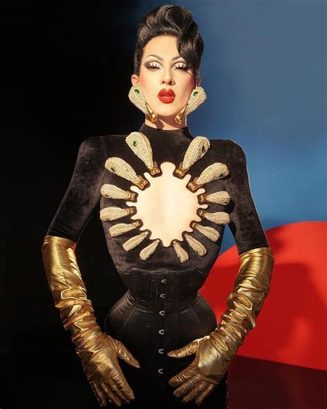 violet chachki waist|Before Violet, who do you think held the title of smallest waist in ...